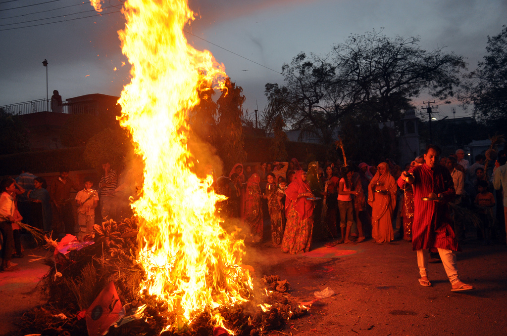 eco friendly holi images